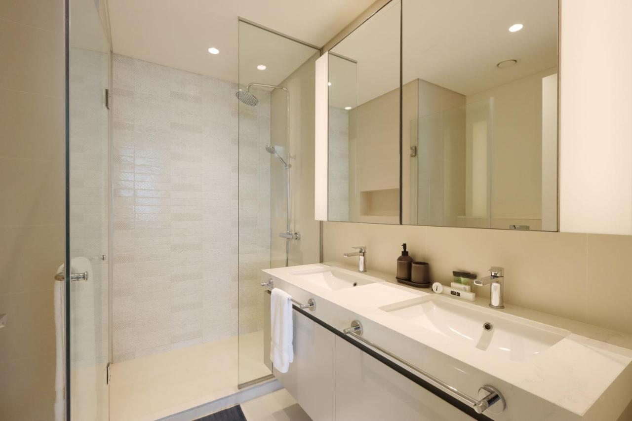 Livbnb - 3 Bedroom With Private Beach Marina Skyline View *